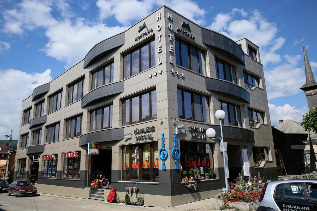 Hotel Montana Vişeu de Sus エクステリア 写真
